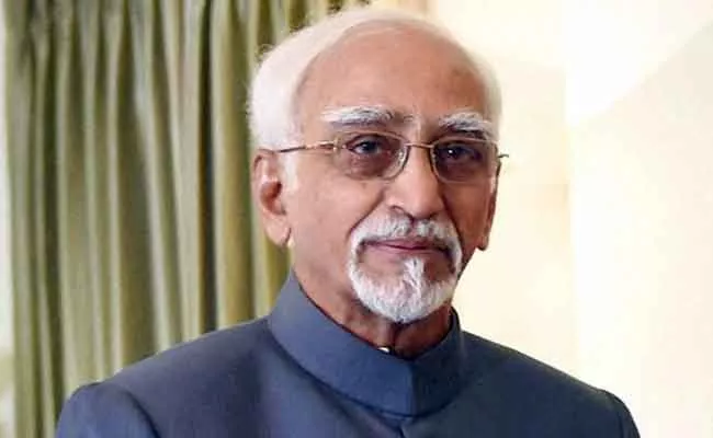 Hamid Ansari Talk About PM Narendra Modi - Sakshi