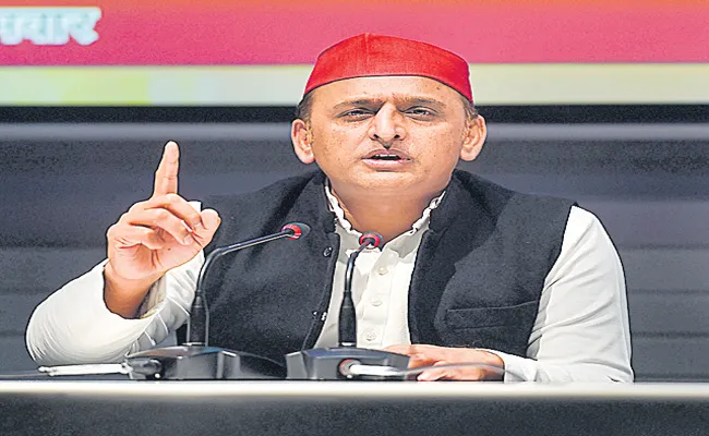 Akhilesh makes amends over vaccine remark - Sakshi