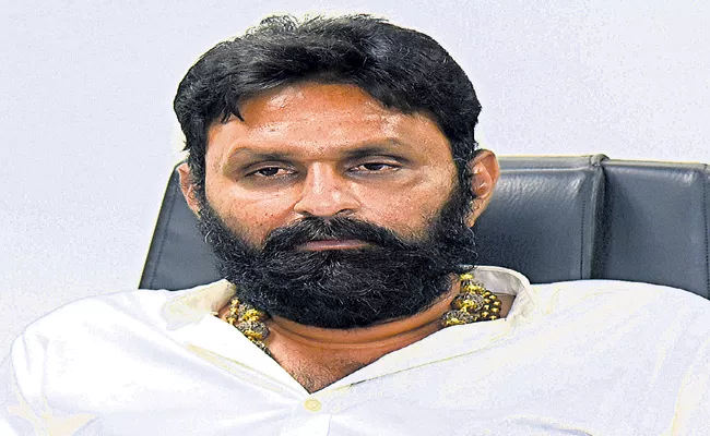 Kodali Nani Comments On Chandrababu And Devineni Uma - Sakshi