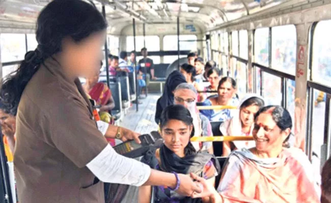 RTC Women Conductors Night Duty Problems Kamareddy Depot - Sakshi