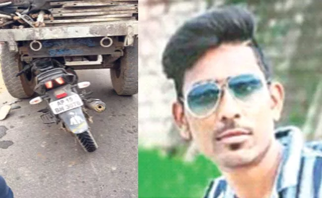 Bridegroom Brother Dead In Road Accident At Vemulawada - Sakshi