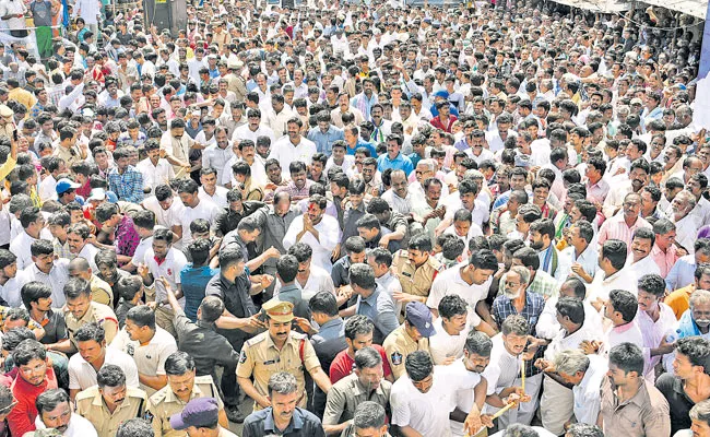 YS Jagan Mohan Reddy Praja Sankalpa Yatra Final Event Completed 2 Years - Sakshi