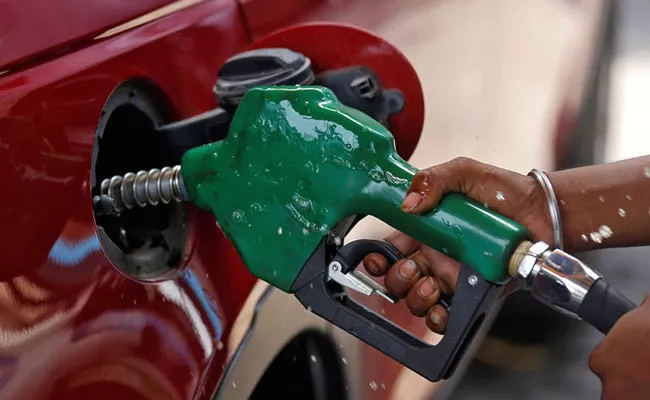 Crude oil prices boiling- Centre may slash excise duty on petrol - Sakshi