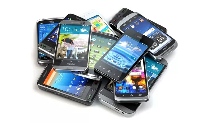 Mobile Phones May Get Costlier as Govt Revokes Few Exemptions - Sakshi