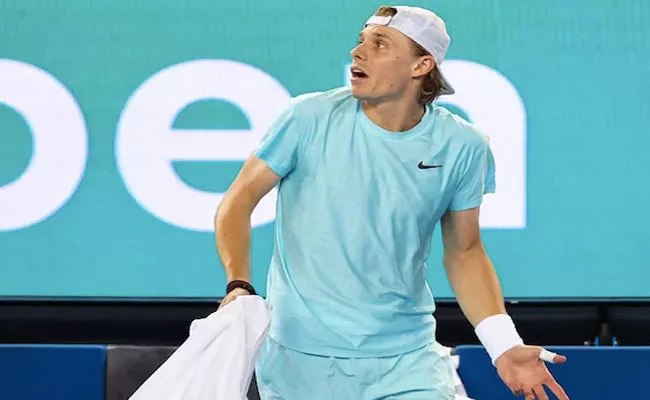 Denis Shapovalov Fires On Chair Umpire For Not Allowed To Toilet - Sakshi