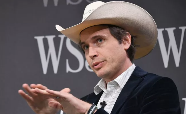  Kimbal Musk: Elon Musk's Younger Brother Sells 25 Million Dollars of Tesla shares - Sakshi