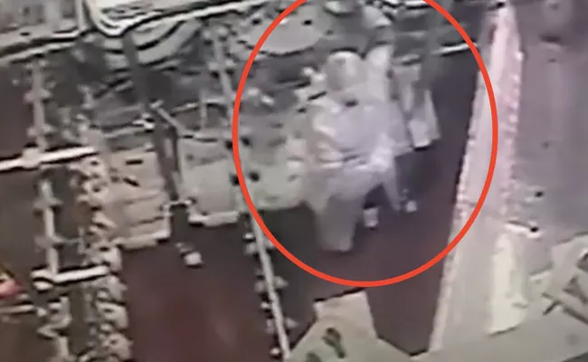 Woman Stuck In Poultry Factory Grinder In Russia - Sakshi