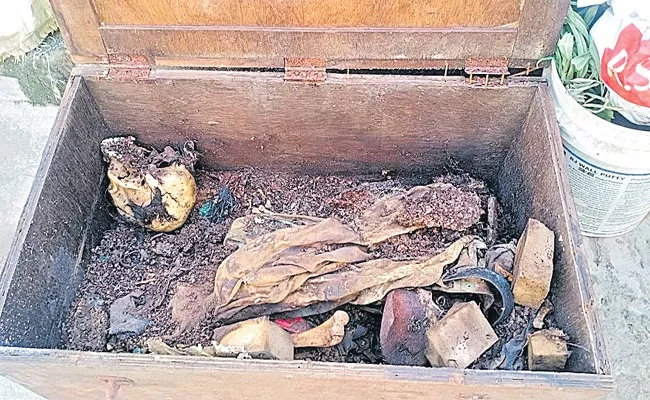 Skeleton Was Found In Carpenter Shop In Borabanda - Sakshi