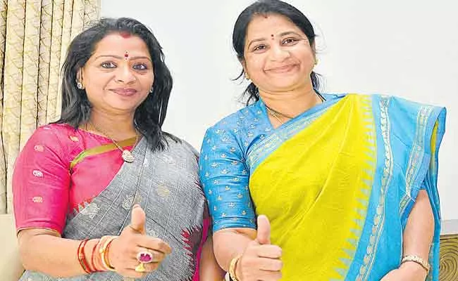 TRS Corporators Gadwal Vijayalaxmi Elected As GHMC Mayor - Sakshi