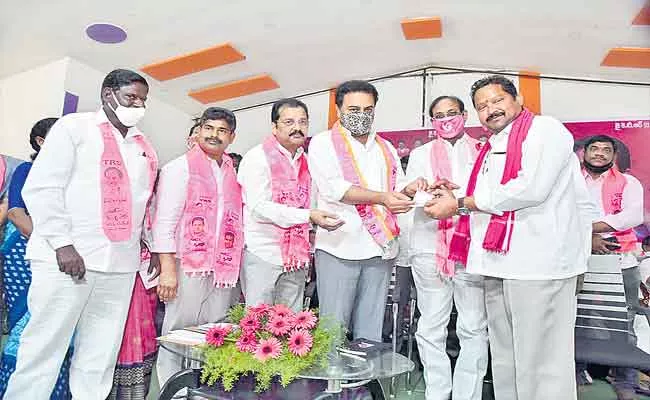 Opposition Leaders Owe Their Existence To CM KCR, Says KTR - Sakshi