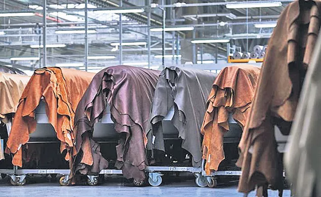 Proposals to invest Rs 1347 crore in Leather Park - Sakshi