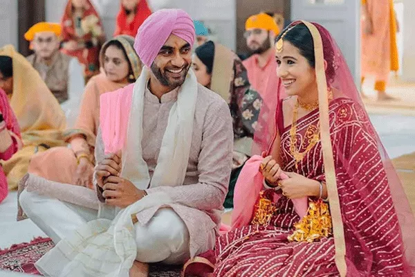 Jayant Yadav Gets Married his Girl Friend Disha Chawla - Sakshi