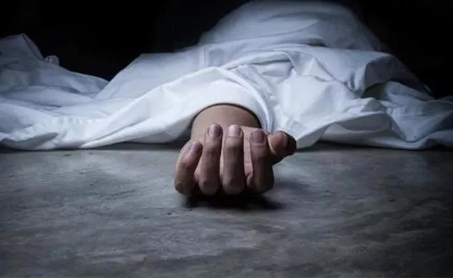 Man Deceased By Wife And Son In Hyderabad - Sakshi