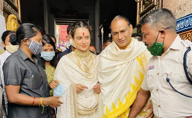 Kangana Ranaut Visit Puri Darshan Of Jagannath swamy - Sakshi