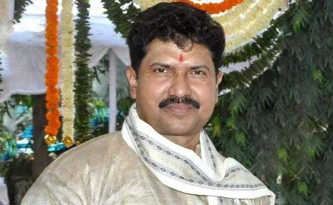 Lok Sabha MP Mohan Delkar Allegedly Commits Suicide In Mumbai Hotel - Sakshi