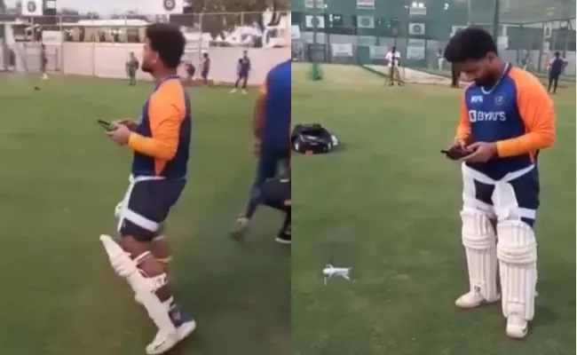 Watch Rishabh Pant Introduces New Friend Spidey In Practice Session - Sakshi