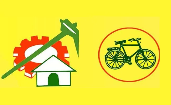 TDP Defeat In MLA Gadde Rammohan Rao Own village - Sakshi