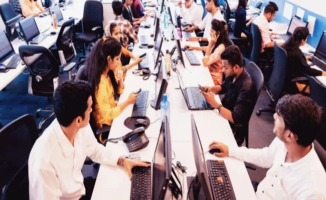 IT sector continues to see sequential growth in hiring : Report - Sakshi