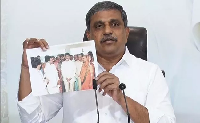 Sajjala RamaKrishna Reddy Fires On Chandrababu Naidu - Sakshi