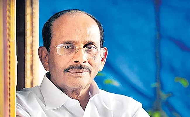 Vijayendra Prasad Wrote A Script For ANother Bollywood Movie - Sakshi