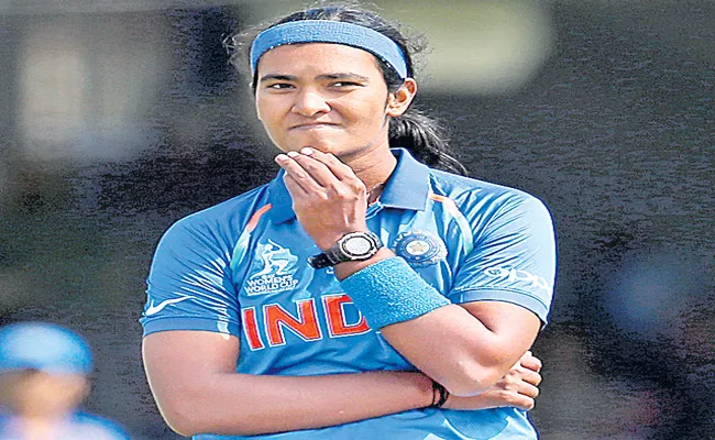 Shikha Pandey left out of squads for home series against South Africa - Sakshi