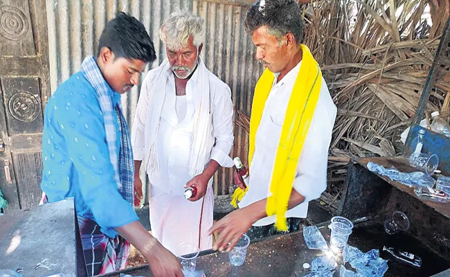 TDP Leader Committing Attacks And Atrocities In Panchayat Elections - Sakshi