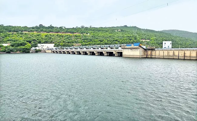 Water storage in projects in the southern states is higher - Sakshi