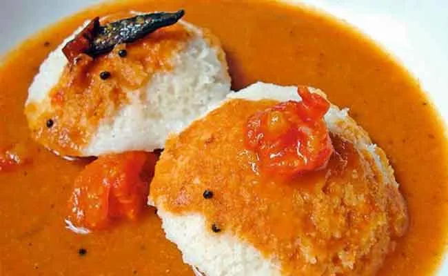 Idli Seller Deceased by 3 Customers After Argument over Rs 20 - Sakshi