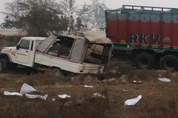 6 killed in road accident in Jalalpur: Modi Express Condolence - Sakshi