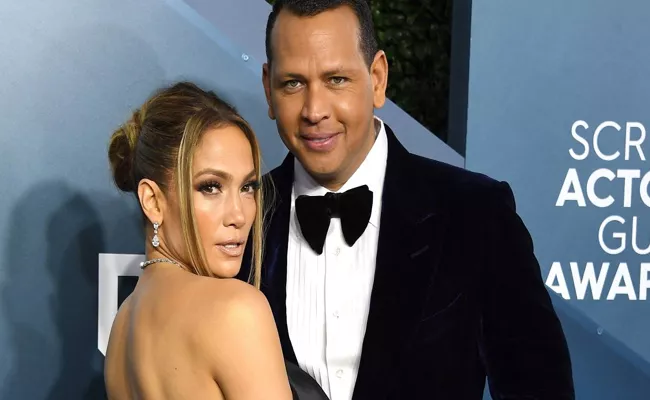 Jennifer Lopez, Alex Rodriguez Break Off Engagement: Report - Sakshi