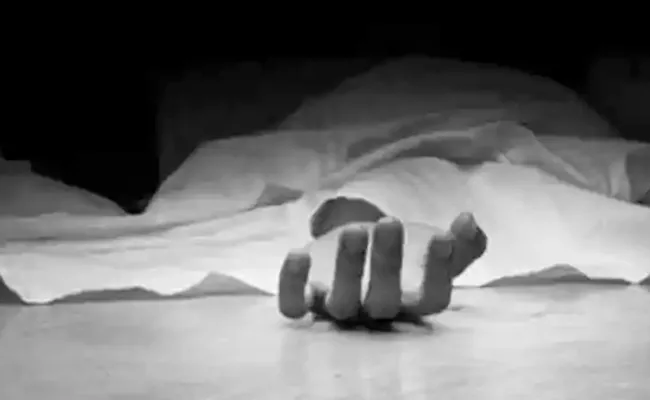 Maharashtra Man Assassinated Wife Over Burden Of Her Illness Treatment - Sakshi