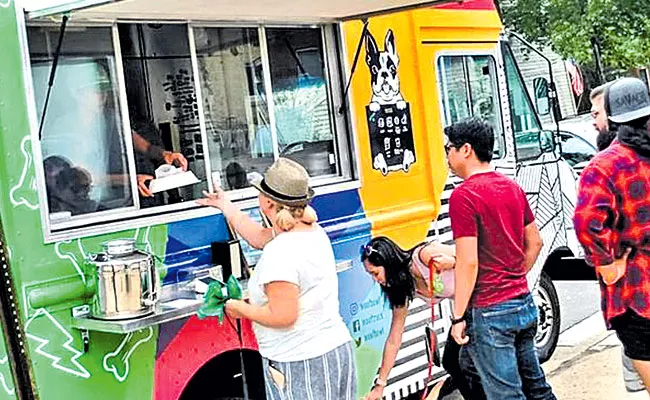 Food Truck In New York Is Just For Dogs - Sakshi