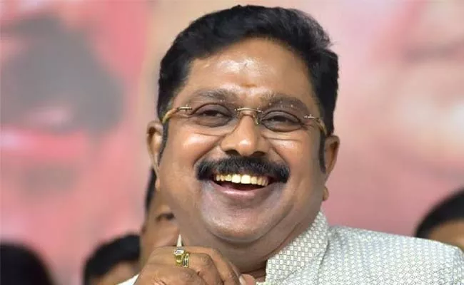 TTV Dhinakaran You Turn On VK Sasikala Petition In Tamilnadu - Sakshi