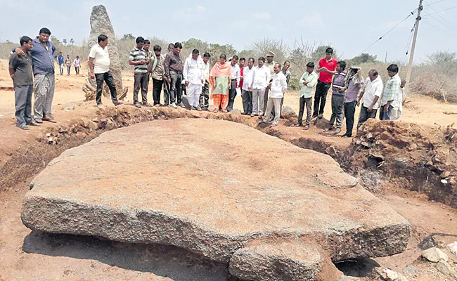 The Landmarks of Primitives Are Exposed in The Siddipet District - Sakshi