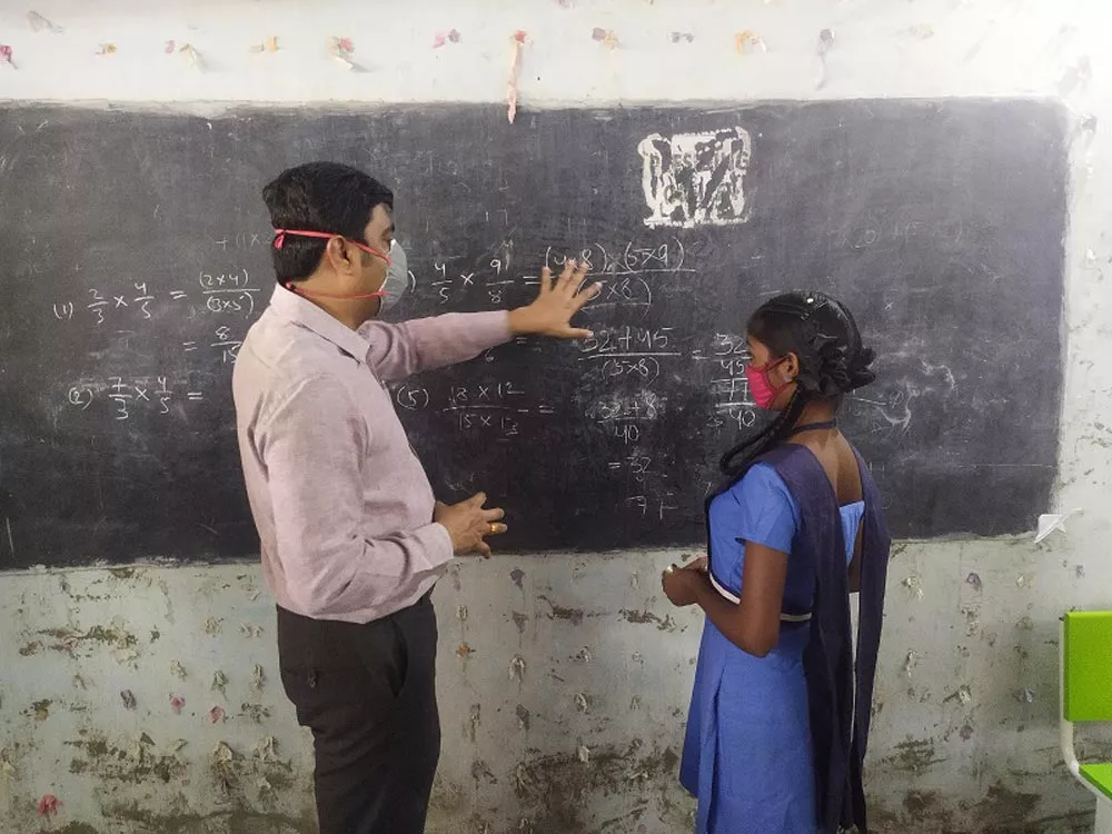 Srikakulam Collector J Nivas Visits Battili Government School - Sakshi