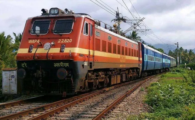 Indian Railways Plans Severe Penalty For Smoking In Train - Sakshi