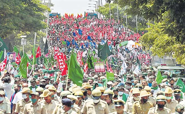 Farmers massive rally in Bengaluru - Sakshi