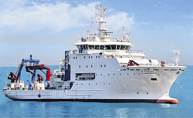 Scientists Team Search In Indian Ocean - Sakshi