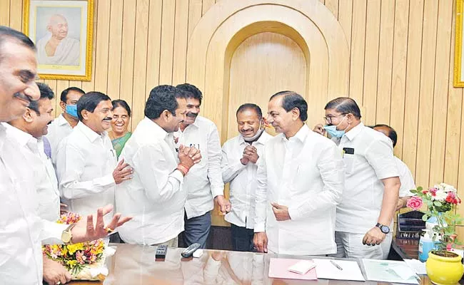 CM KCR to Announce PRC Fitment For Telangana Employees - Sakshi