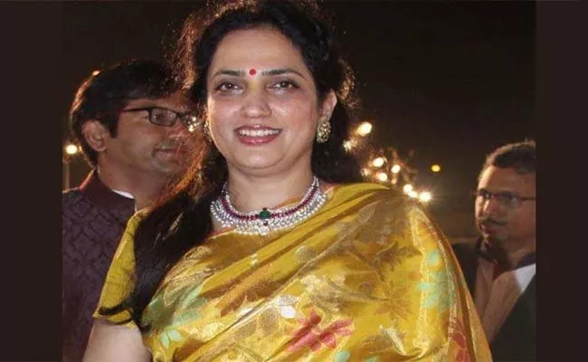 CM Uddhav Thackeray Wife Tests Positive For Coronavirus - Sakshi