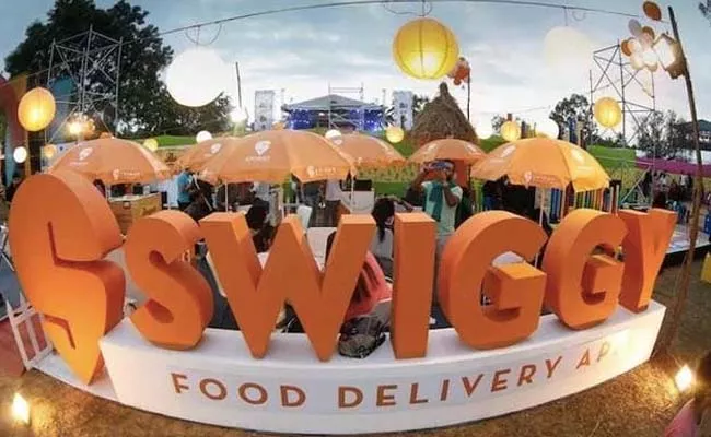 Covid Vaccine  will Cover For Over 2 Lakh Delivery Partners : Swiggy  - Sakshi