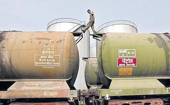 India Will Keep Its Strategic And Economic Interests Sourcing Crude Oil - Sakshi