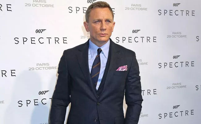 Website Offering 1,000 Dollars To Watch All 24 James Bond Films - Sakshi