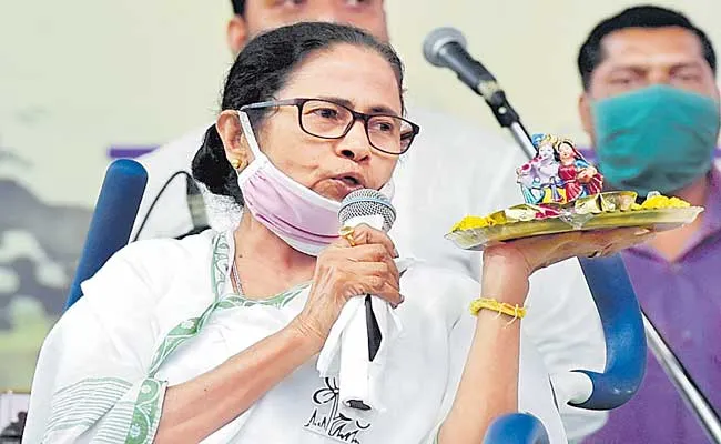 Mamata Banerjee derides Amit Shah claim of winning 26 of 30 seats - Sakshi