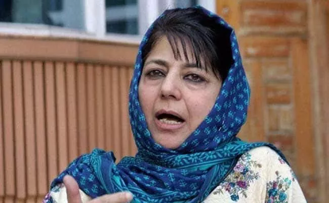  Mehbooba Mufti passport rejected after national security concerns - Sakshi