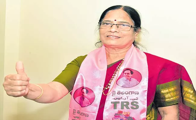 TRS Candidate Surabhi Vani Devi win Telangana Graduate Elections - Sakshi