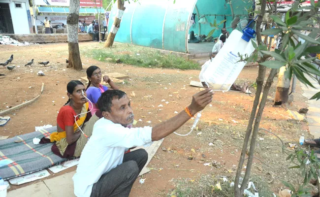 Brother Feeding To His Cancer Sister At Banjara Hills - Sakshi