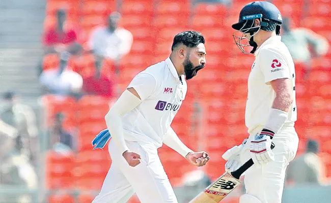 England all out for 205 in fourth test against India - Sakshi