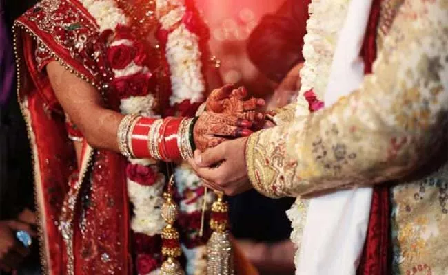 Bride Cancels Marriage After Seeing Grooms Face Directly - Sakshi