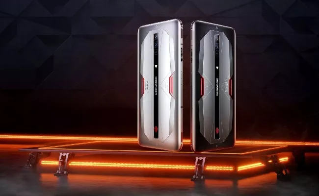 Nubia Launched 18GB RAM Red Magic 6 Pro Gaming Phones in China - Sakshi